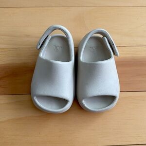 Yeezy Infant Slides